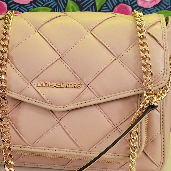 Michael Kors Blush Bag